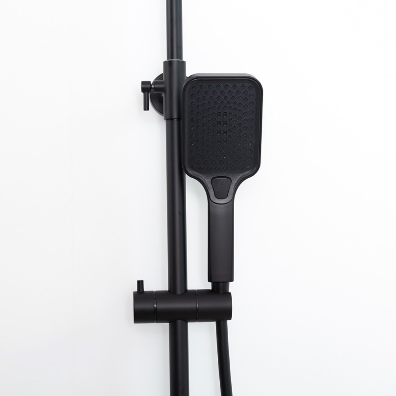 Душевая стойка со смесителем